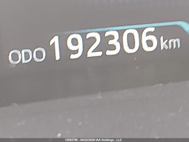 12582796 :رقم المزاد ، JTDKAMFP8N3204598 vin ، 2022 Toyota Prius Prime مزاد بيع