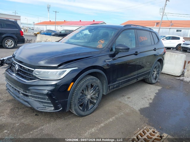 12582806 :رقم المزاد ، 3VV8B7AX4NM167789 vin ، 2022 Volkswagen Tiguan Se R-line Black مزاد بيع