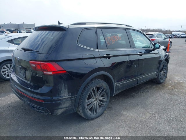 12582806 :رقم المزاد ، 3VV8B7AX4NM167789 vin ، 2022 Volkswagen Tiguan Se R-line Black مزاد بيع