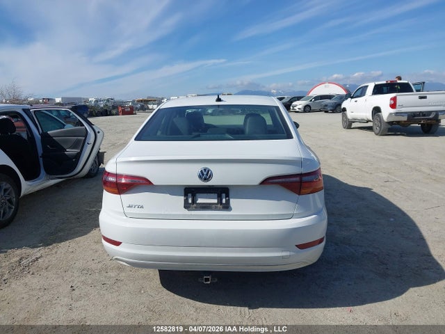 2019 Volkswagen Jetta 1.4 Tsi Highline მანქანა იყიდება აუქციონზე, vin: 3VWE57BU5KM058909, აუქციონის ნომერი: 12582819