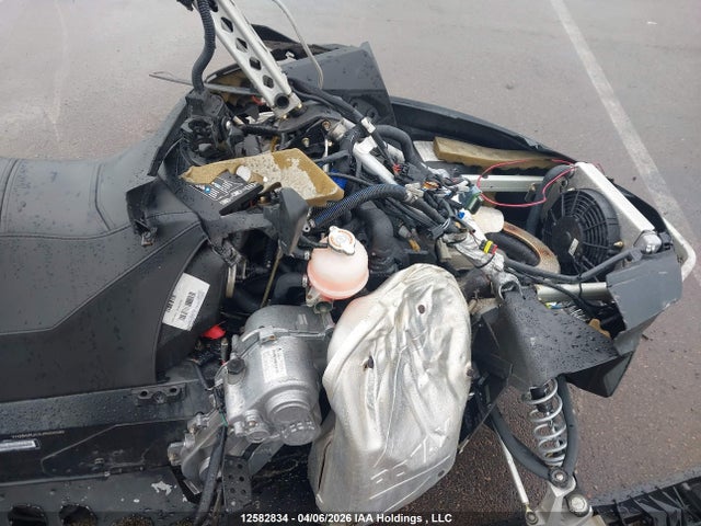 YH2SSRJC8JR000338 Skidoo Skidoo.