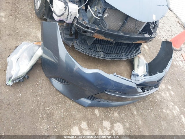 2015 Toyota Corolla Le მანქანა იყიდება აუქციონზე, vin: 2T1BURHE3FC421209, აუქციონის ნომერი: 12582853