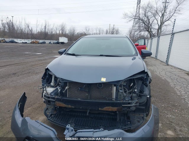 2015 Toyota Corolla Le მანქანა იყიდება აუქციონზე, vin: 2T1BURHE3FC421209, აუქციონის ნომერი: 12582853