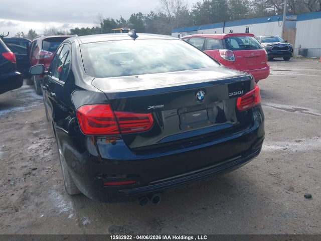 12582922 :رقم المزاد ، WBA8D9C50JA614476 vin ، 2018 Bmw 330i Xdrive مزاد بيع