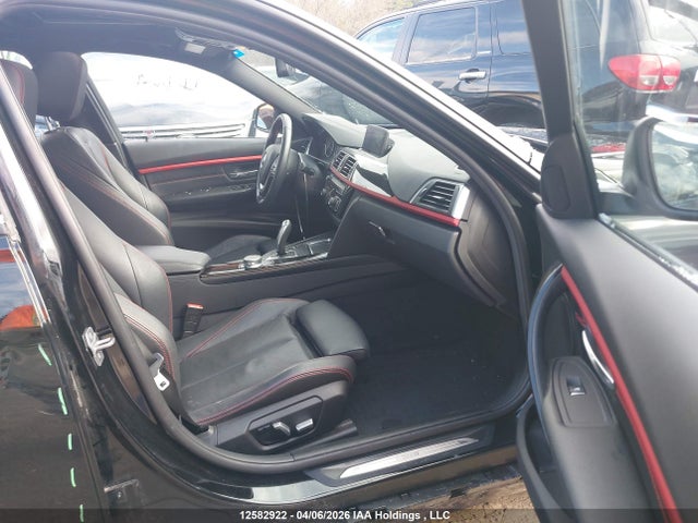 12582922 :رقم المزاد ، WBA8D9C50JA614476 vin ، 2018 Bmw 330i Xdrive مزاد بيع