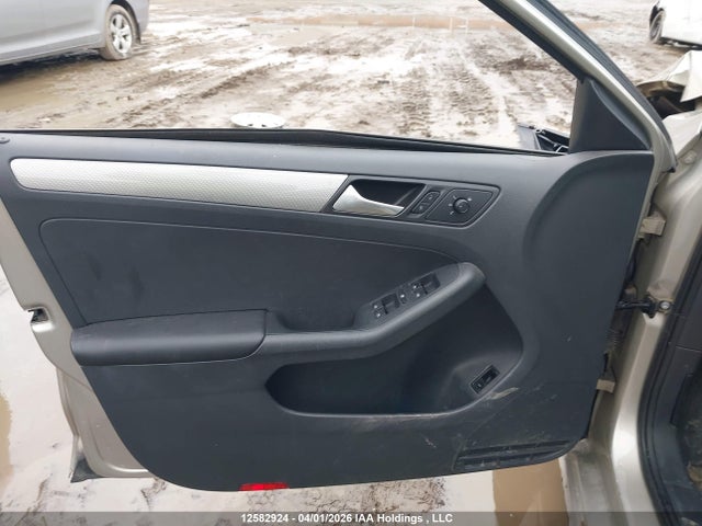 3VWB07AJ6FM248734 Volkswagen JETTA SE
