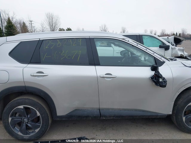 12582929 :رقم المزاد ، JN8BT3BB3SW163679 vin ، 2025 Nissan Rogue Sv/rock Creek مزاد بيع