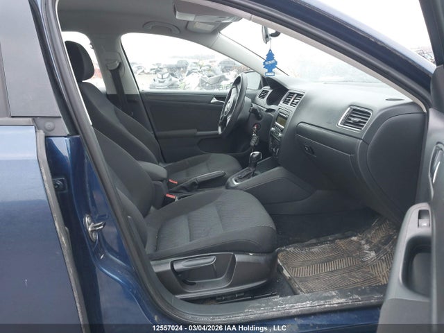 Продажа на аукционе авто 2011 Volkswagen Jetta 2.0l Comfortline, vin: 3VWDK7AJ4BM062154, номер лота: 12557024