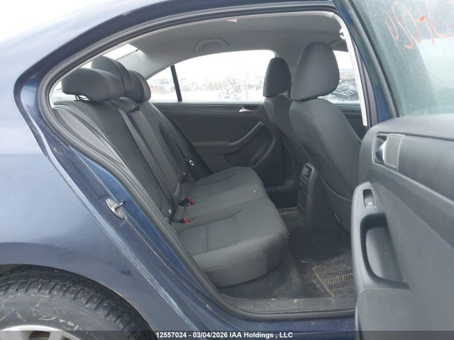 Продажа на аукционе авто 2011 Volkswagen Jetta 2.0l Comfortline, vin: 3VWDK7AJ4BM062154, номер лота: 12557024