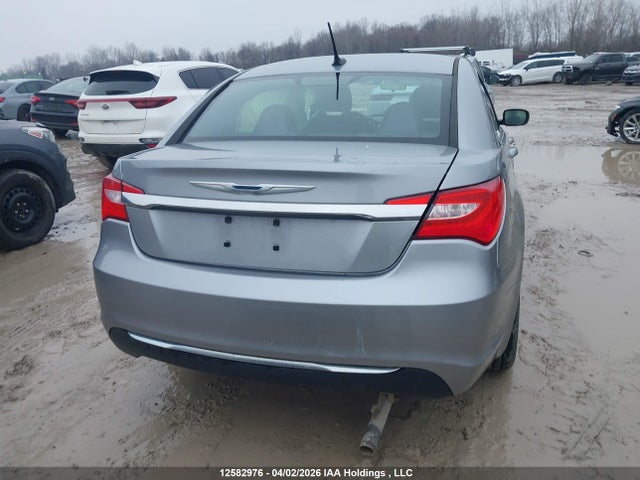2014 Chrysler 200 Lx მანქანა იყიდება აუქციონზე, vin: 1C3CCBAB0EN229339, აუქციონის ნომერი: 12582976
