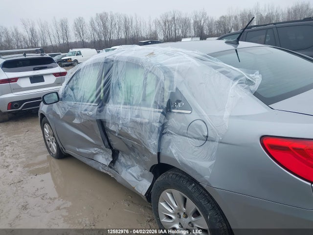 2014 Chrysler 200 Lx მანქანა იყიდება აუქციონზე, vin: 1C3CCBAB0EN229339, აუქციონის ნომერი: 12582976