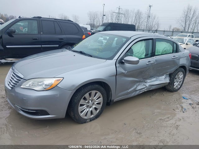 2014 Chrysler 200 Lx მანქანა იყიდება აუქციონზე, vin: 1C3CCBAB0EN229339, აუქციონის ნომერი: 12582976