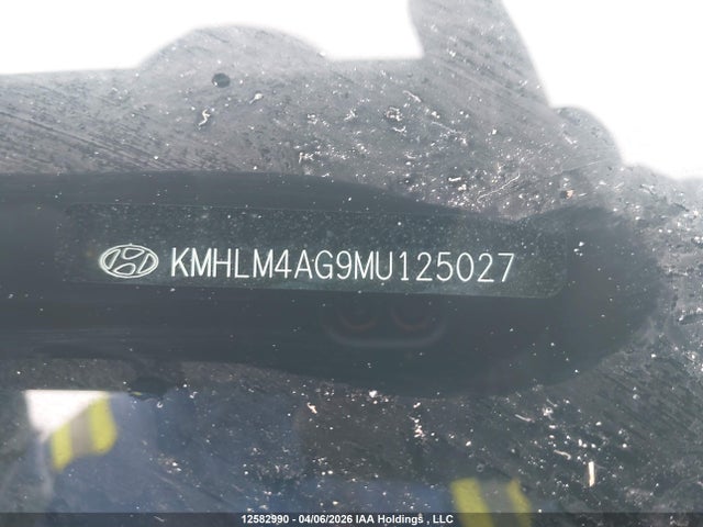 KMHLM4AG9MU125027 Hyundai ELANTRA SEL