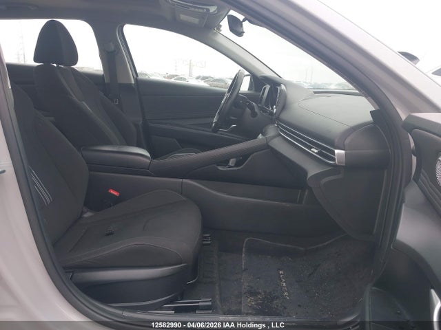 KMHLM4AG9MU125027 Hyundai ELANTRA SEL