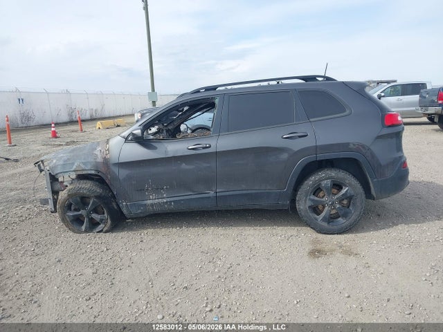 12583012 :رقم المزاد ، 1C4PJLCB2GW157739 vin ، 2016 Jeep Cherokee Latitude مزاد بيع
