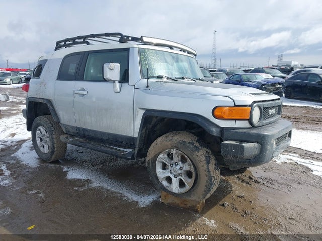12583030 :رقم المزاد ، JTEBU11F370077702 vin ، 2007 Toyota Fj Cruiser مزاد بيع