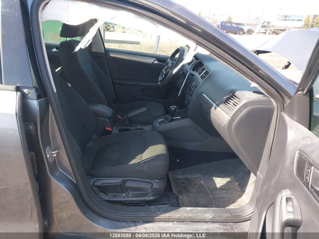 3VW2K7AJXFM329990 Volkswagen Jetta 2.0l Trendline/2.0l Trendline+