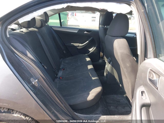 3VW2K7AJXFM329990 Volkswagen Jetta 2.0l Trendline/2.0l Trendline+