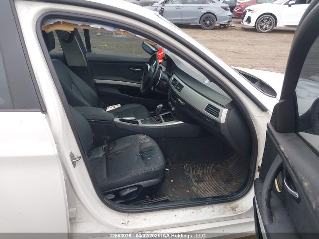 12583076 :رقم المزاد ، WBAPG7G53BNM68005 vin ، 2011 Bmw 3 Series مزاد بيع