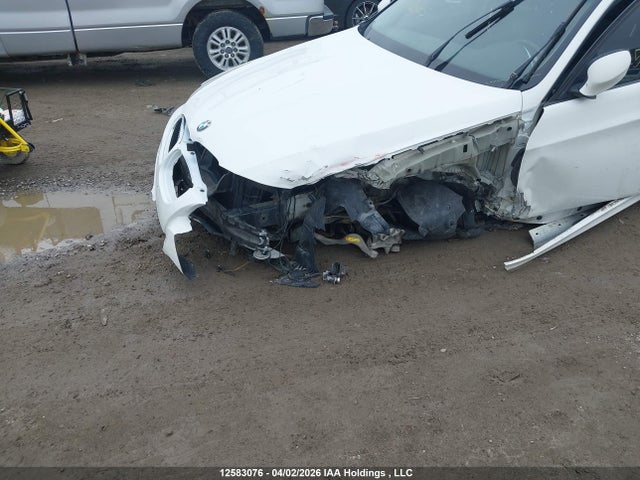 12583076 :رقم المزاد ، WBAPG7G53BNM68005 vin ، 2011 Bmw 3 Series مزاد بيع