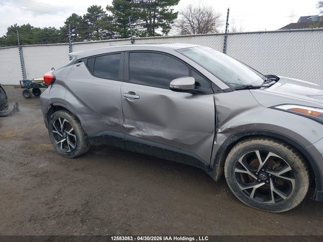 12583083 :رقم المزاد ، NMTKHMBX8JR021565 vin ، 2018 Toyota C-hr Xle مزاد بيع