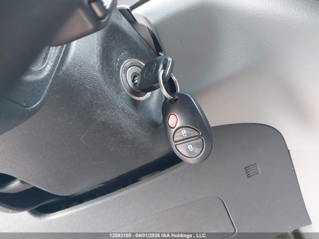 12583105 :رقم المزاد ، 5TDZZ3DC0HS865871 vin ، 2017 Toyota Sienna 7 Passenger مزاد بيع