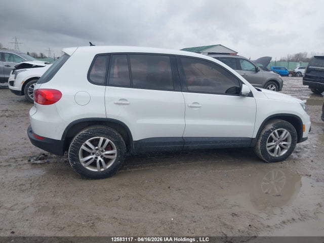 12583117 :رقم المزاد ، WVGJV3AX1EW560032 vin ، 2014 Volkswagen Tiguan Comfortline/highline/trendline مزاد بيع
