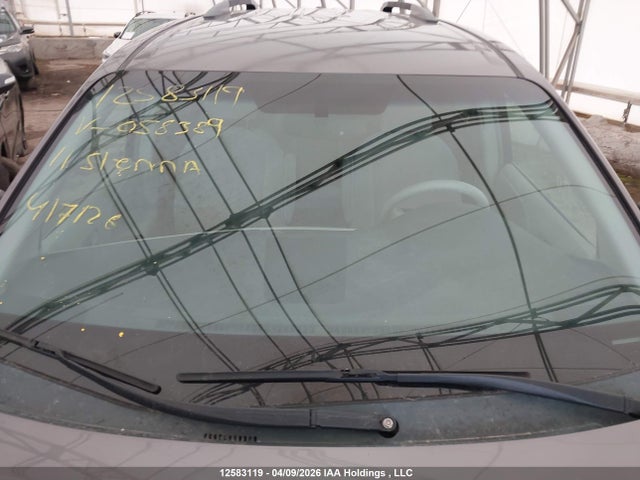 12583119 :رقم المزاد ، 5TDKK3DC0BS058389 vin ، 2011 Toyota Sienna Le مزاد بيع