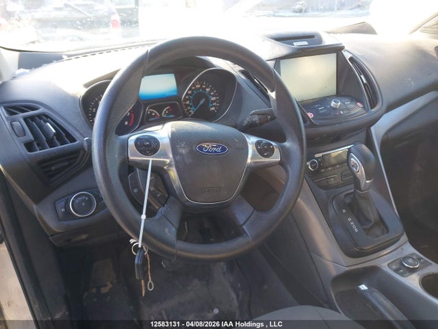 12583131 :رقم المزاد ، 1FMCU9G92FUC38388 vin ، 2015 Ford Escape Se مزاد بيع