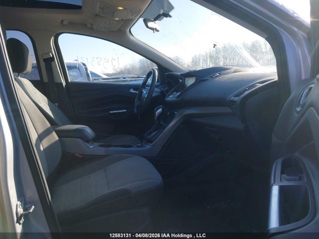 12583131 :رقم المزاد ، 1FMCU9G92FUC38388 vin ، 2015 Ford Escape Se مزاد بيع