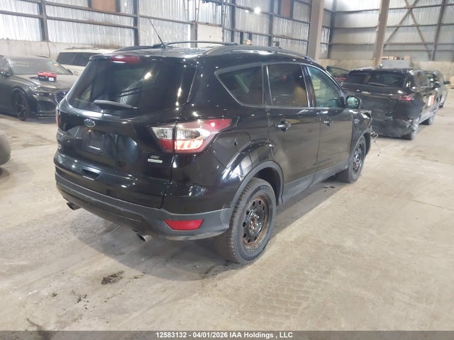 1FMCU0G96HUB83734 Ford ESCAPE SE