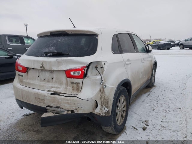 JA4AJ3AU0GZ609352 Mitsubishi RVR SE