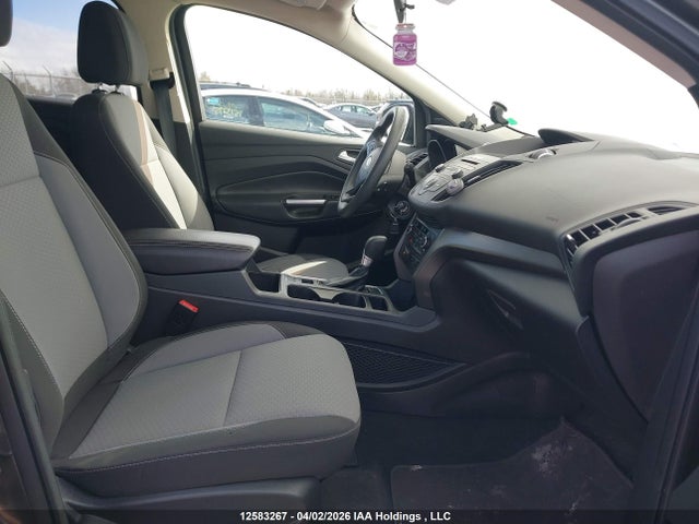 Продажа на аукционе авто 2017 Ford Escape Se, vin: 1FMCU9GD8HUB17985, номер лота: 12583267