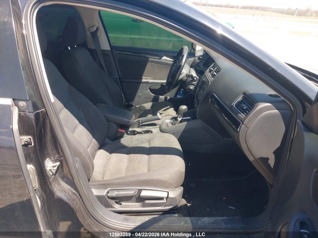3VWD07AJ3FM338383 Volkswagen Jetta