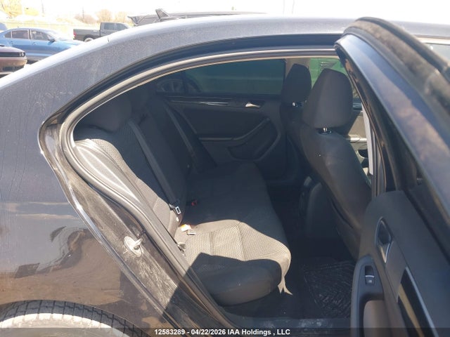 3VWD07AJ3FM338383 Volkswagen Jetta
