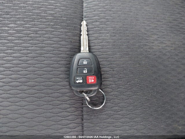 2T1BURHE6KC143934 Toyota COROLLA LE