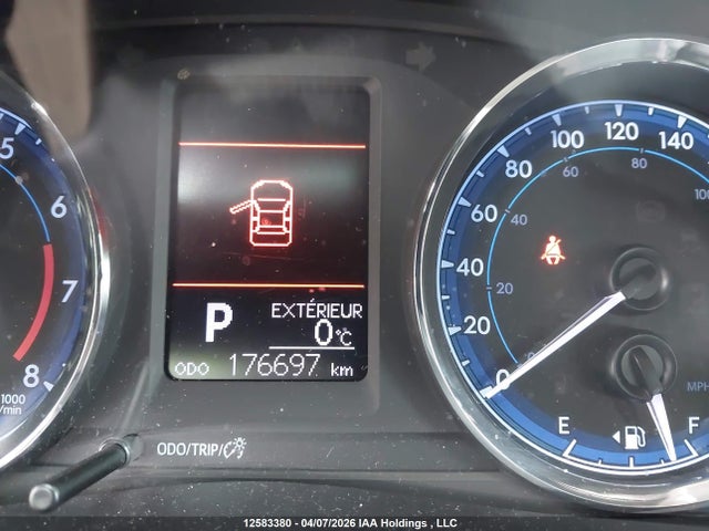 2T1BURHE6KC143934 Toyota COROLLA LE