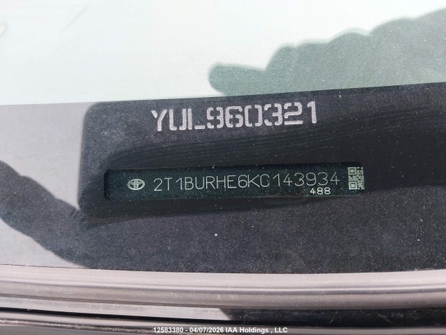 2T1BURHE6KC143934 Toyota COROLLA LE