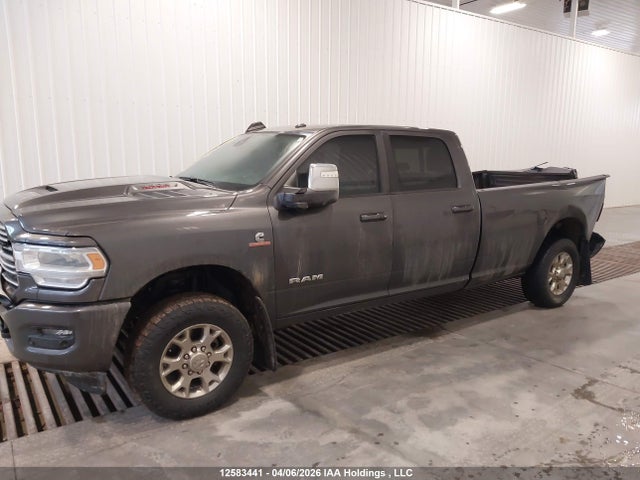 12583441 :رقم المزاد ، 3C63R3JLXPG599645 vin ، 2023 Ram 3500 Laramie مزاد بيع