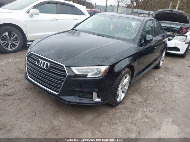 2017 Audi A3 Premium მანქანა იყიდება აუქციონზე, vin: WAUAUGFF7H1043122, აუქციონის ნომერი: 12583445
