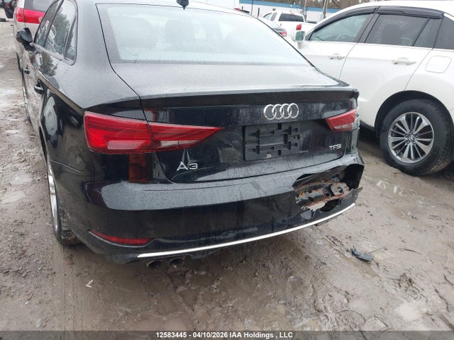 2017 Audi A3 Premium მანქანა იყიდება აუქციონზე, vin: WAUAUGFF7H1043122, აუქციონის ნომერი: 12583445