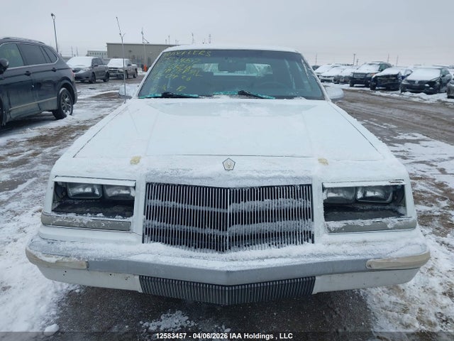 1991 Chrysler Imperial მანქანა იყიდება აუქციონზე, vin: 1C3XY56L4MD261818, აუქციონის ნომერი: 12583457