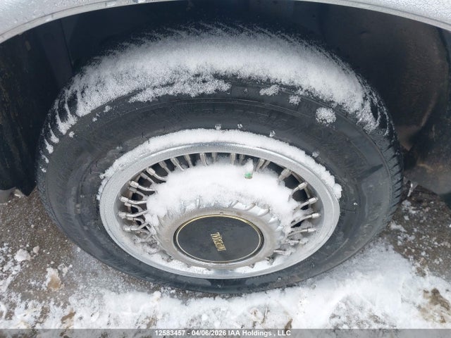 1991 Chrysler Imperial მანქანა იყიდება აუქციონზე, vin: 1C3XY56L4MD261818, აუქციონის ნომერი: 12583457