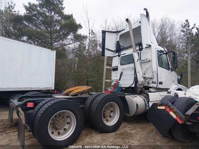 4V4MC9EHXJN885893 Volvo VNM