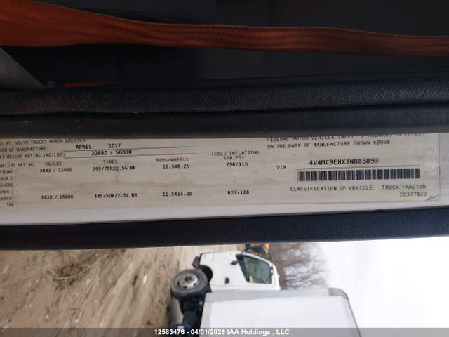 4V4MC9EHXJN885893 Volvo VNM