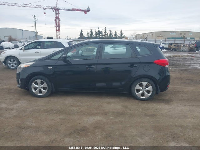 12583515 :رقم المزاد ، KNAHT8A37E7047507 vin ، 2014 Kia Rondo مزاد بيع