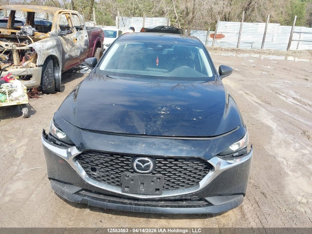 JM1BPBCM1K1144068 Mazda Mazda3 Gs