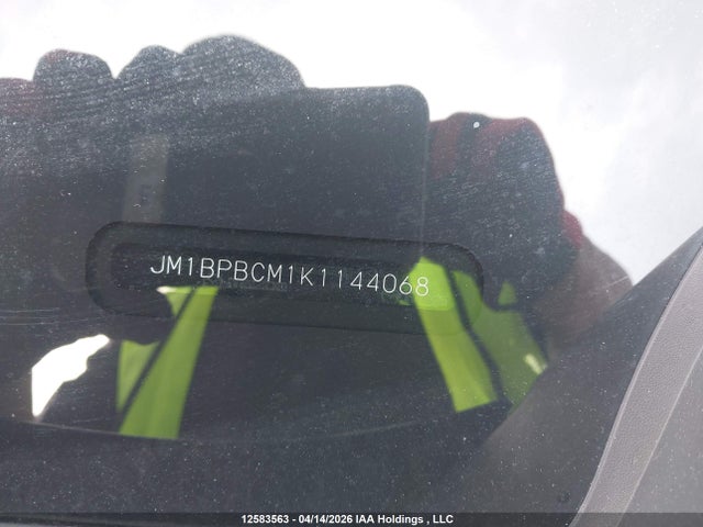 JM1BPBCM1K1144068 Mazda Mazda3 Gs
