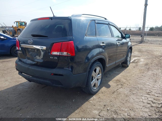 12583587 :رقم المزاد ، 5XYKUDA22DG385887 vin ، 2013 Kia Sorento Ex مزاد بيع