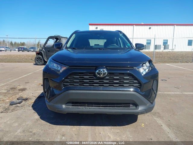 2020 Toyota Rav4 Le მანქანა იყიდება აუქციონზე, vin: 2T3B1RFV0LC135025, აუქციონის ნომერი: 12583588